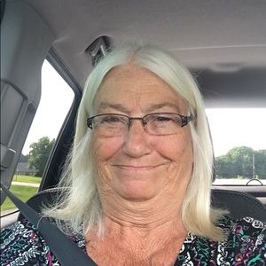 Meet your Posher, Debbie